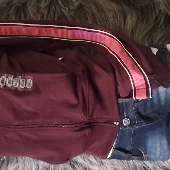 COUNTER CULTURE JOGGING JACKET - Picture 2 of 7